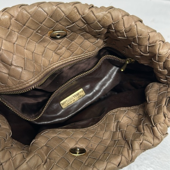 Bottega Veneta Intriciato Leather Dot Shoulder Bag Purse Adjustable Tan Brown - Picture 13 of 16